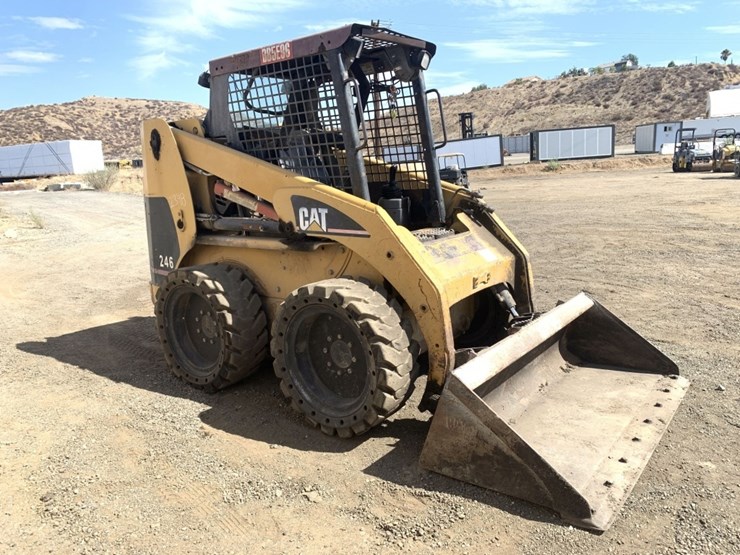 2001-caterpillar-246-image-2