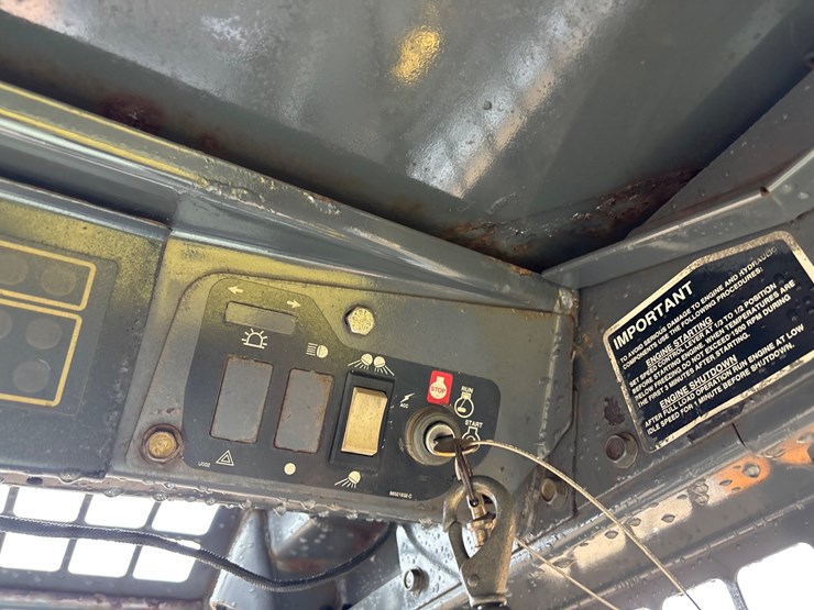 new-holland-ls180-image-16