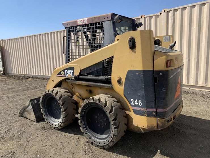 2001-caterpillar-246-image-4
