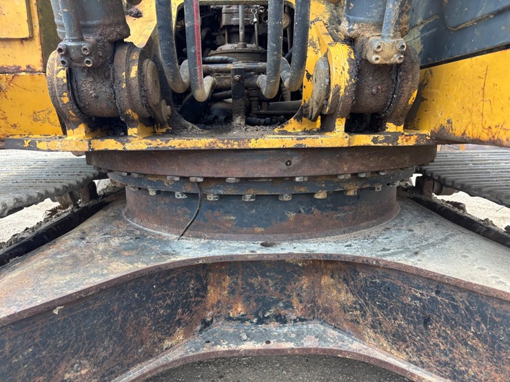 2015-deere-380g-lc-image-19