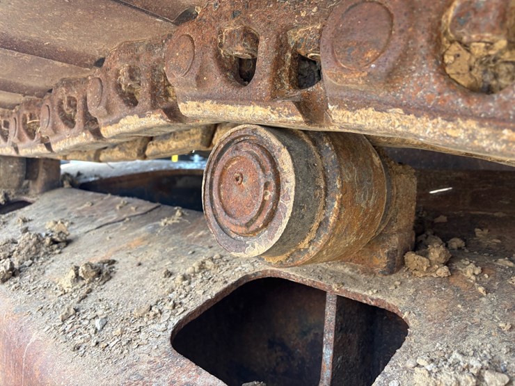 2015-deere-380g-lc-image-8