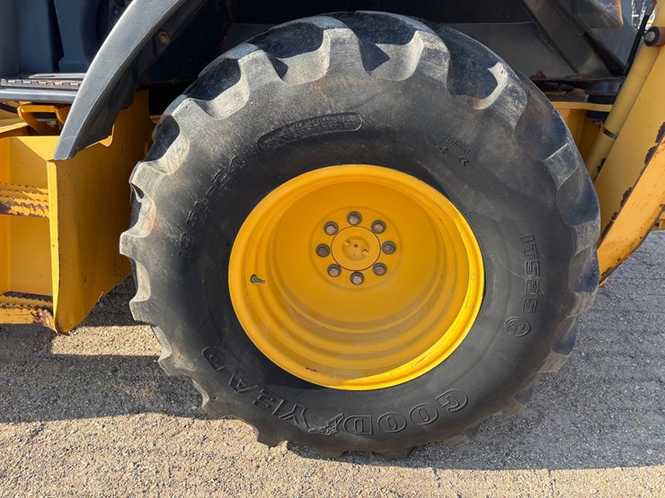 deere-310g-image-7