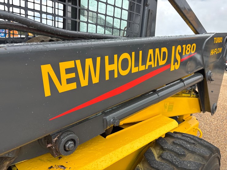 new-holland-ls180-image-10