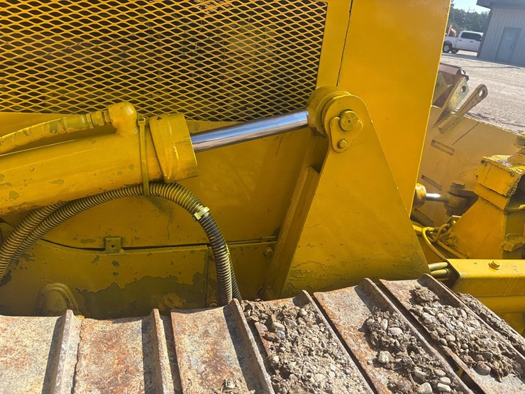 caterpillar-d4c-image-7