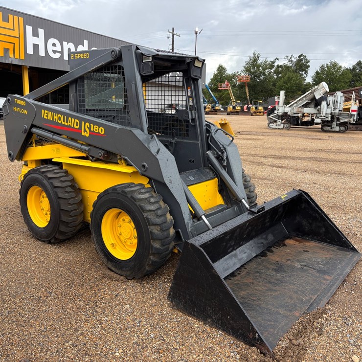 NEW HOLLAND LS180
