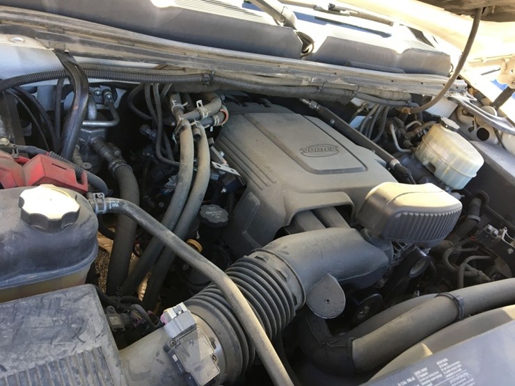 2013-chevrolet-silverado-2500-image-10