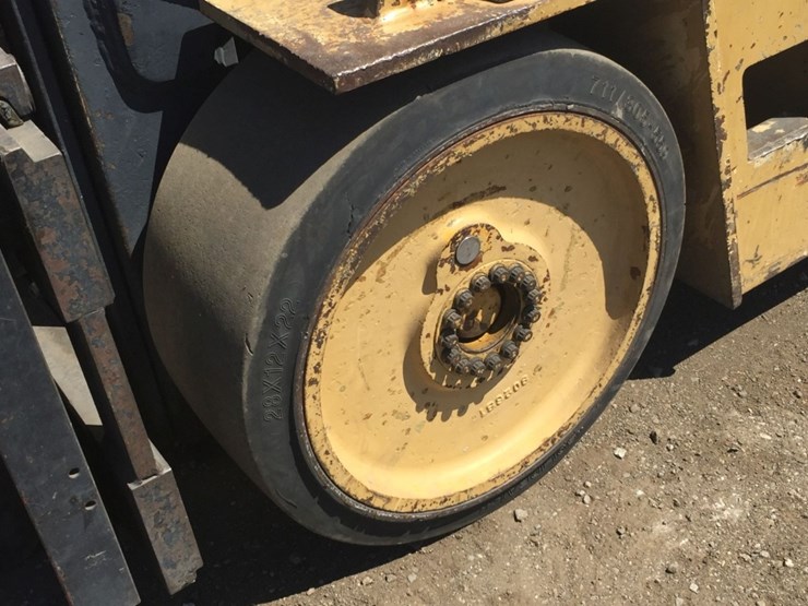 caterpillar-t150d-image-9