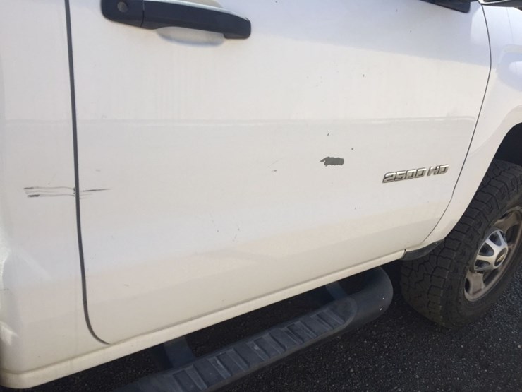 2015-chevrolet-2500hd-image-18