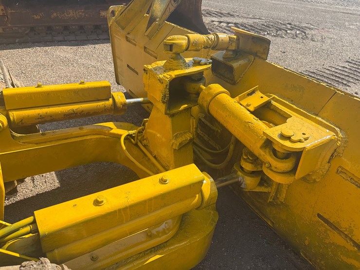 caterpillar-d4c-image-8