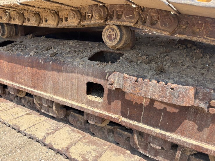 2015-deere-380g-lc-image-11