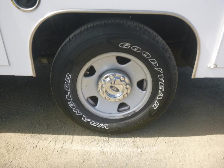 2005-ford-f350-image-16