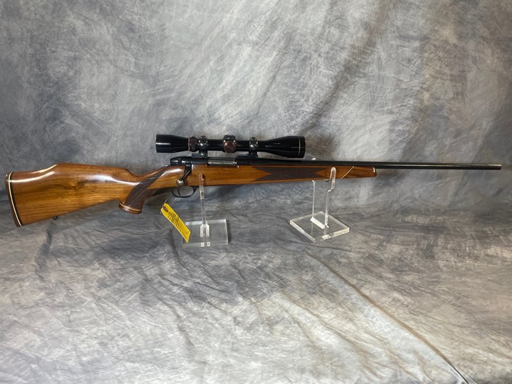 #3037-•-weatherby-mark-v-varmintmaster,-.224-wby-mag-cal.-rifle,-sn:-54709-image-1