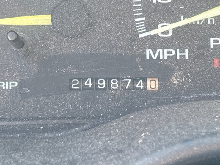 1999-chevrolet-c3500-image-11