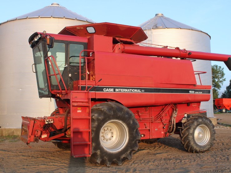 case-ih-1688-image-1