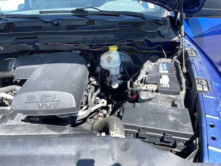 2015-dodge-ram-1500-image-39