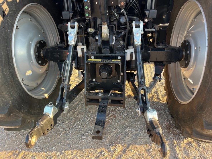 2022-case-ih-maxxum-125-image-13