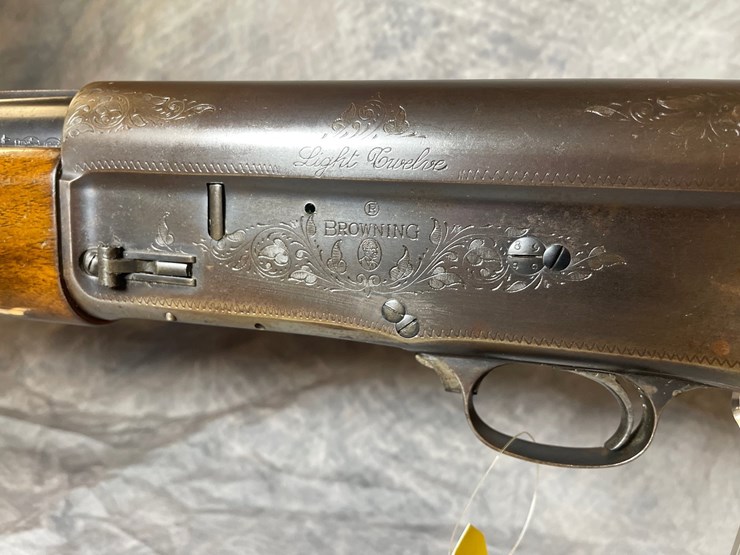 #3057-•-browning-auto-5-light-twelve,-12-ga.-shotgun,-sn:-298999-image-10