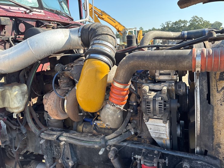 2005-peterbilt-379-image-18