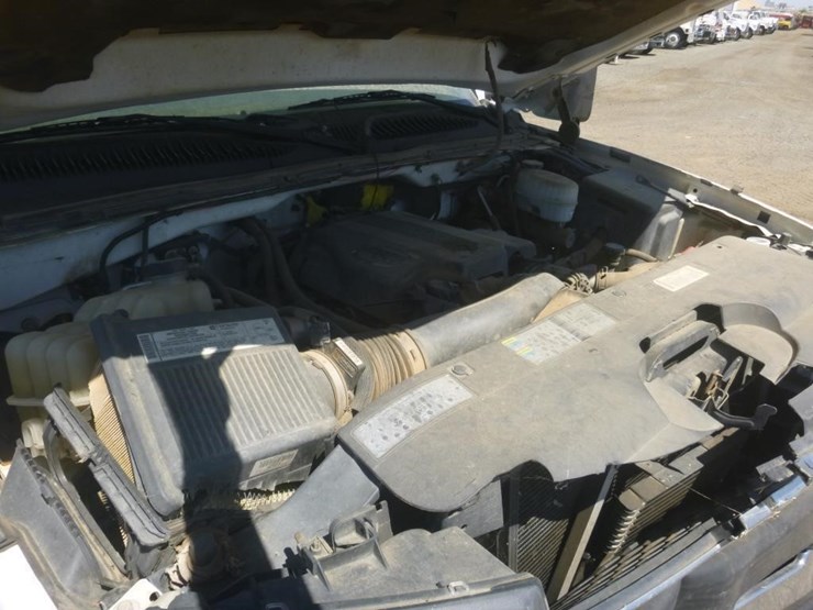 2006-chevrolet-3500-image-11