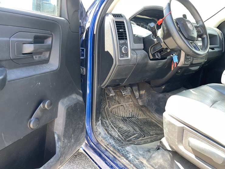 2015-dodge-ram-1500-image-18