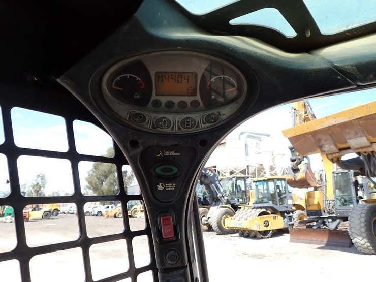 2019-bobcat-t450-image-25