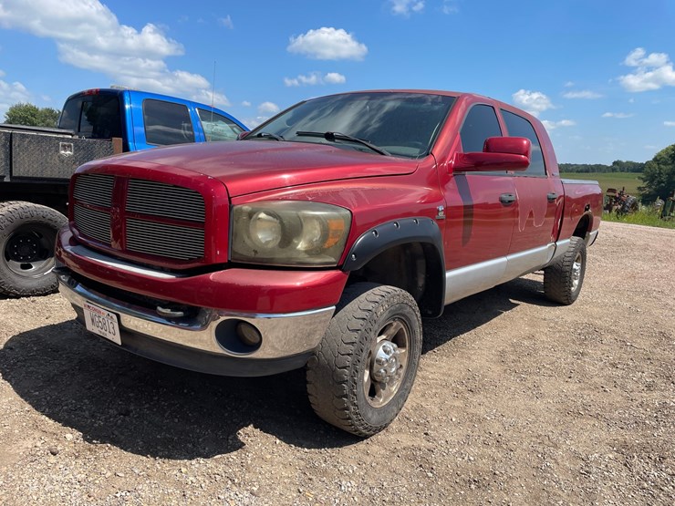 #1134-•-2006-dodge-ram-mega-cab-pickup-truck-(has-wi-title)-image-1