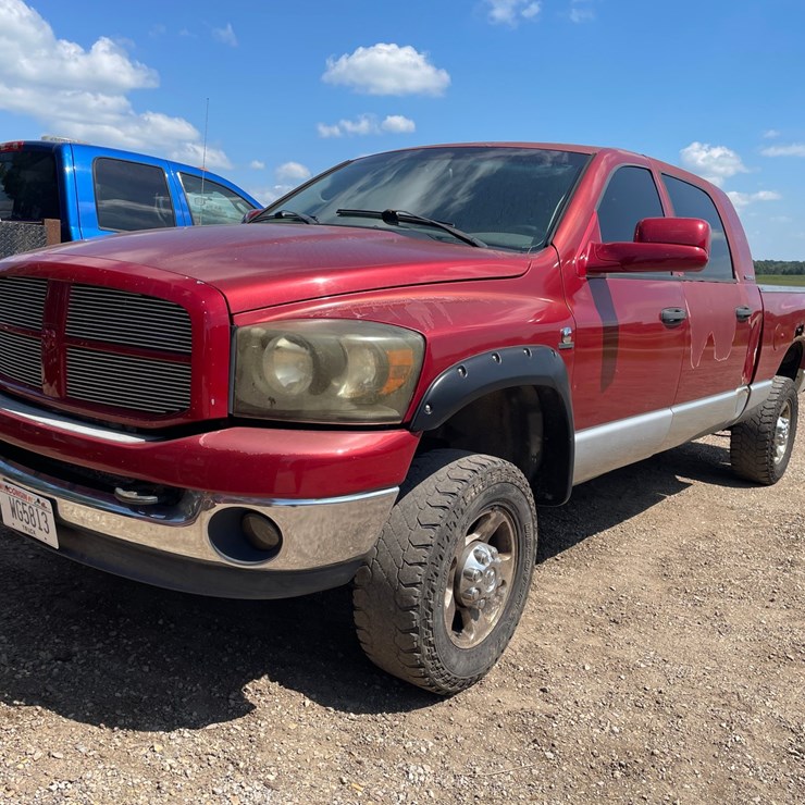 #1134 • 2006 Dodge Ram Mega Cab Pickup Truck (Has WI Title)