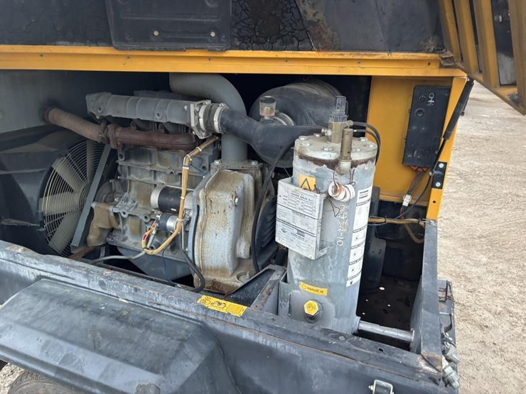 2002-atlas-copco-xas66-image-23