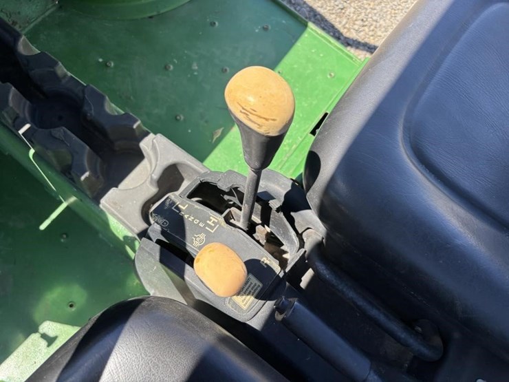 2006-john-deere-gator-image-17