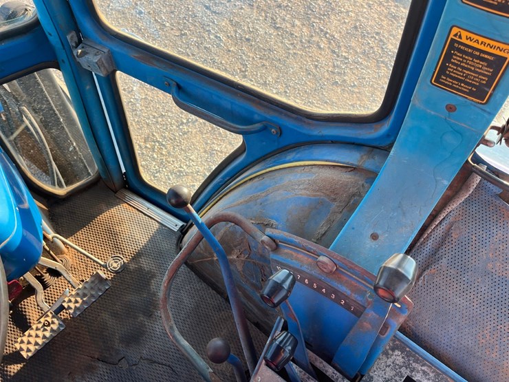 1981-ford-6700-image-18