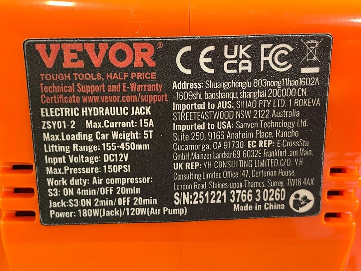 #8543-•-hydraulic-vehicle-jack-and-more-(cw)-image-4