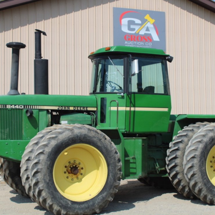 JOHN DEERE 8440