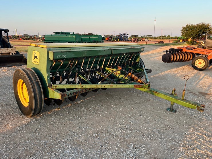 john-deere-8300-image-4