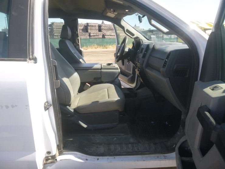2018-ford-f350-image-11