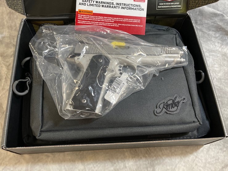 #3082-•-kimber-stainless-lightweight,-45-acp-cal.-pistol,-sn:-ky084379-image-17
