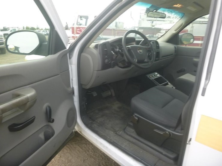 2007-chevrolet-2500-image-8