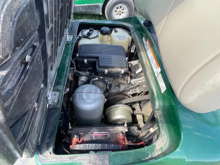 #1137-•-2016-yamaha-gas-golf-cart-image-12