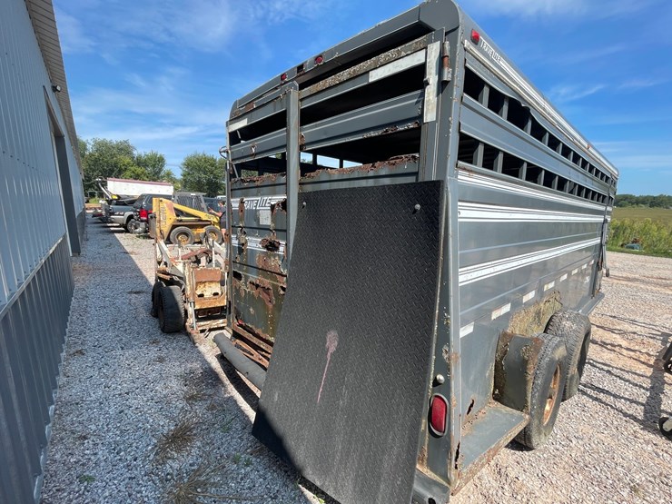 #2081-•-travelite-18'-gooseneck-cattle-trailer-(no-title)-image-6