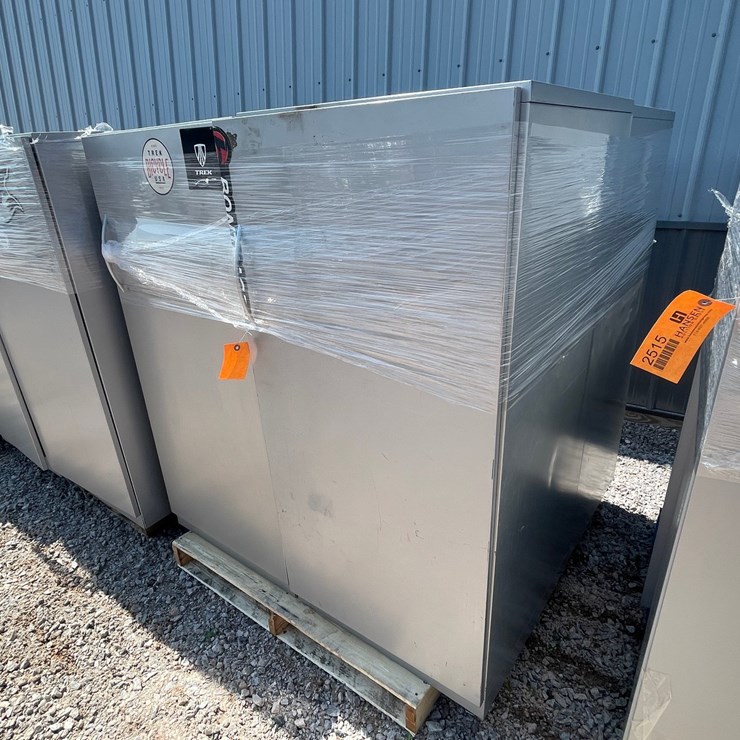 #2514 • (4) Metal Upright Storage Cabinets