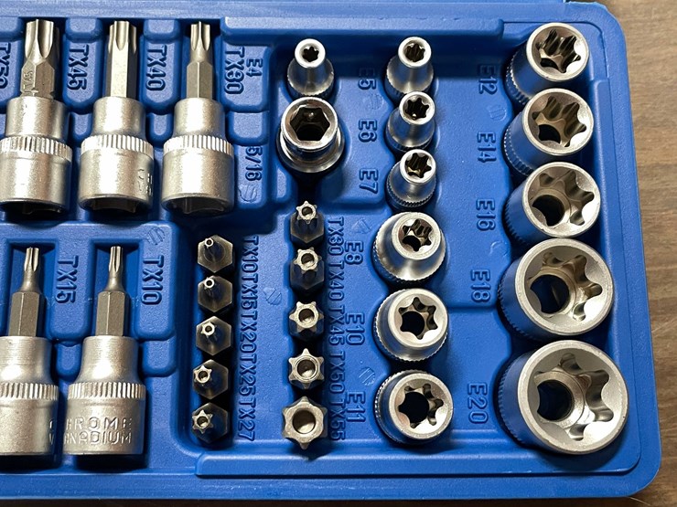 #8588-•-34-piece-torx-and-e-torx-set-(cw)-image-5