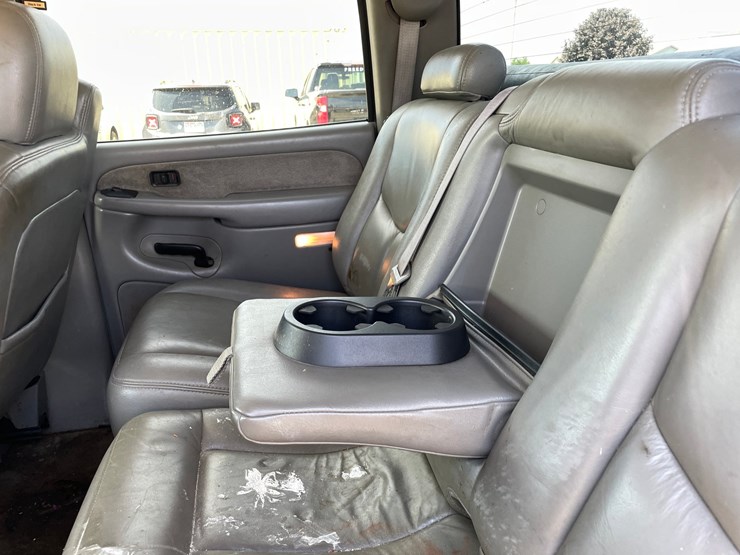2003-chevrolet-silverado-3500-image-29