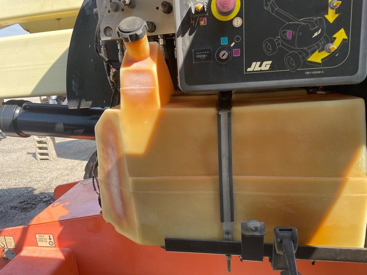 2014-jlg-450aj-image-23