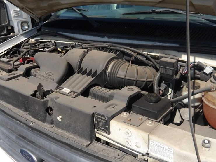 2006-ford-e350-image-9