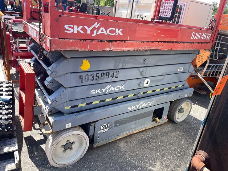 #1621-•-skyjack-4632-scissor-lift-(o10)-image-5