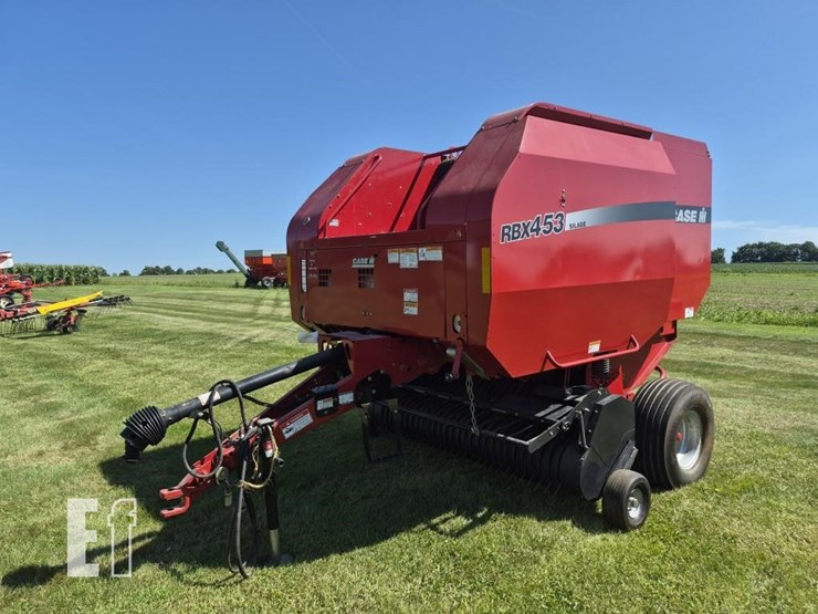 case-ih-rbx453-image-1