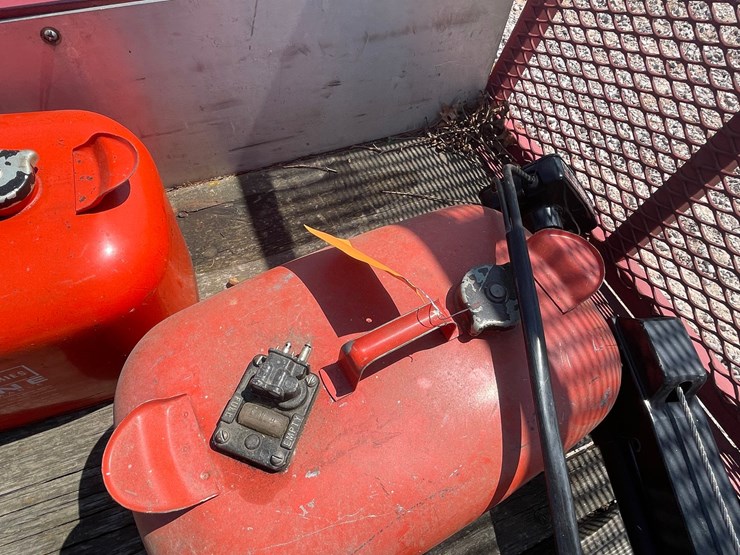 #2499-•-johnson-trolling-motor-and-(2)-boat-fuel-cans-image-5