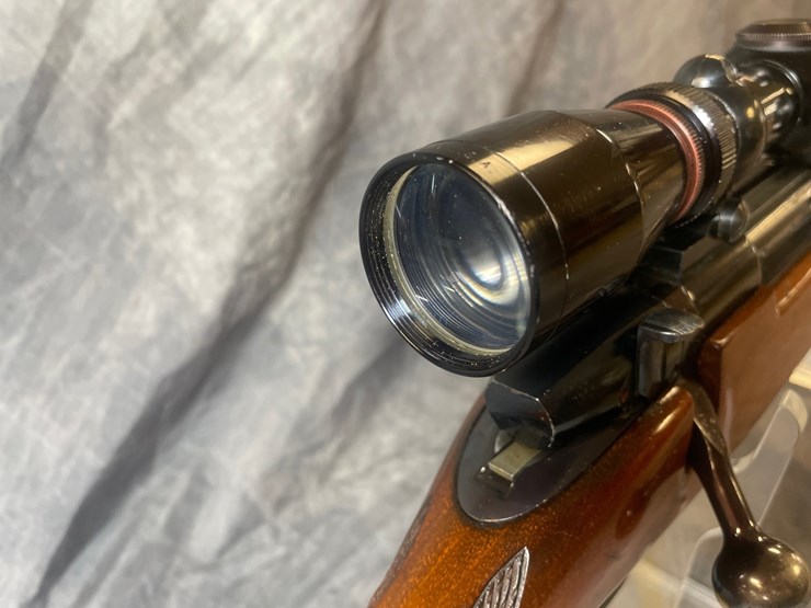 #3038-•-weatherby-mark-v-deluxe,-300-wby-mag-cal.-rifle,-sn:-h63497-image-19