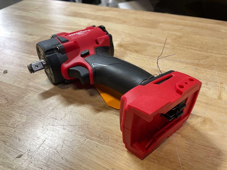 #8573-•-18v-1/2"-cordless-impact-wrench-(pr12)-image-1