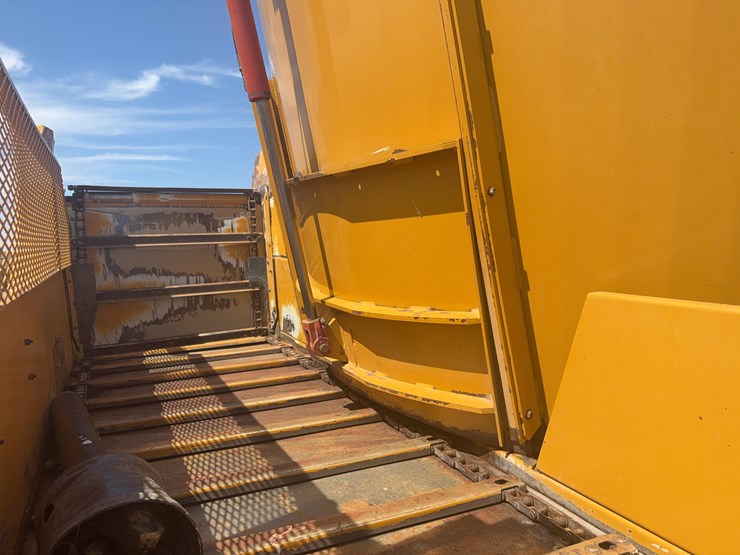 haybuster-bale-processor-image-22