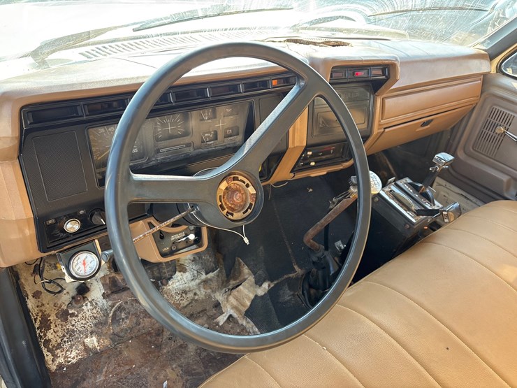 ford-f8000-image-8